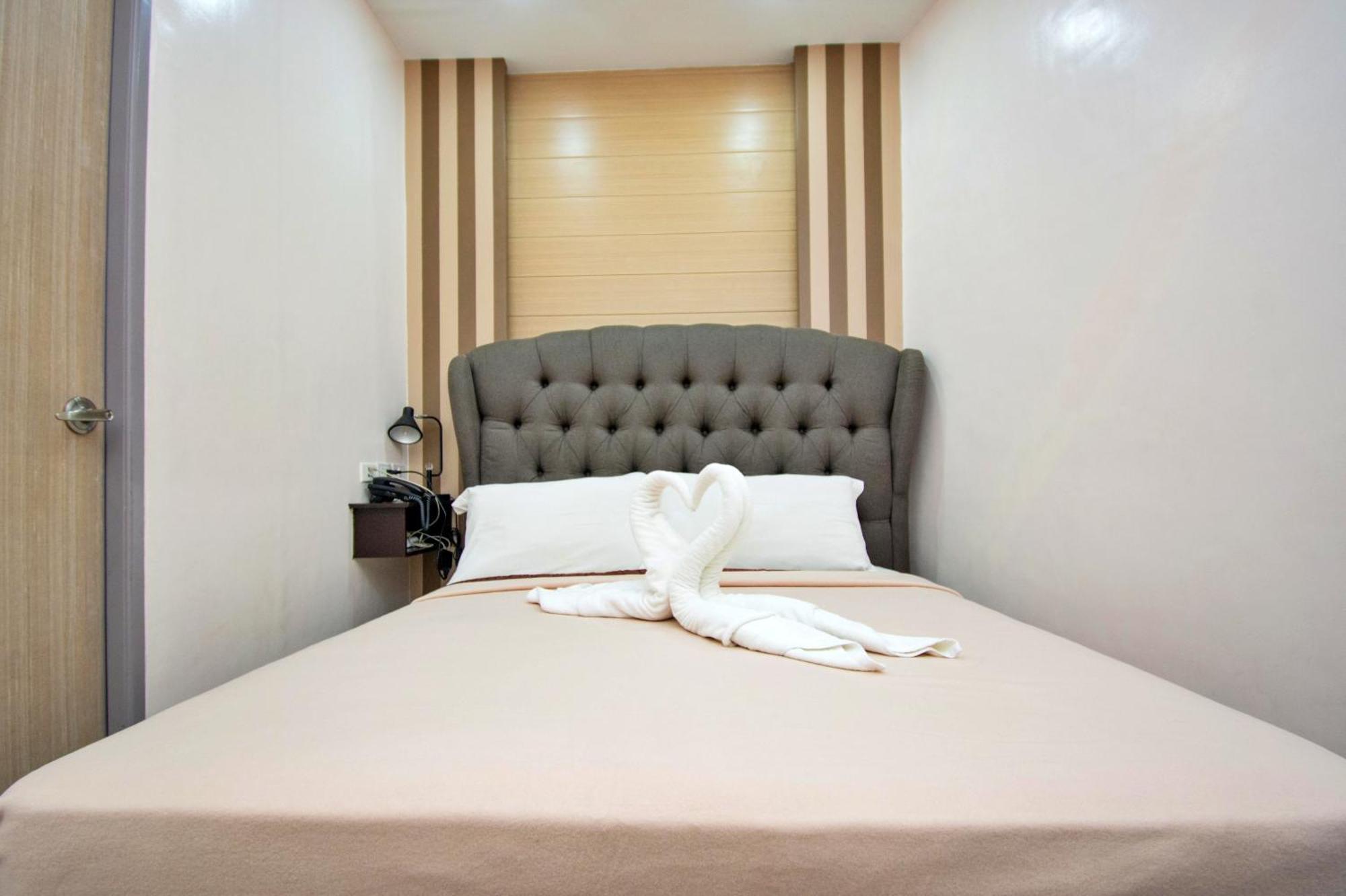 Emerald Island Hotel Balabag  Luaran gambar