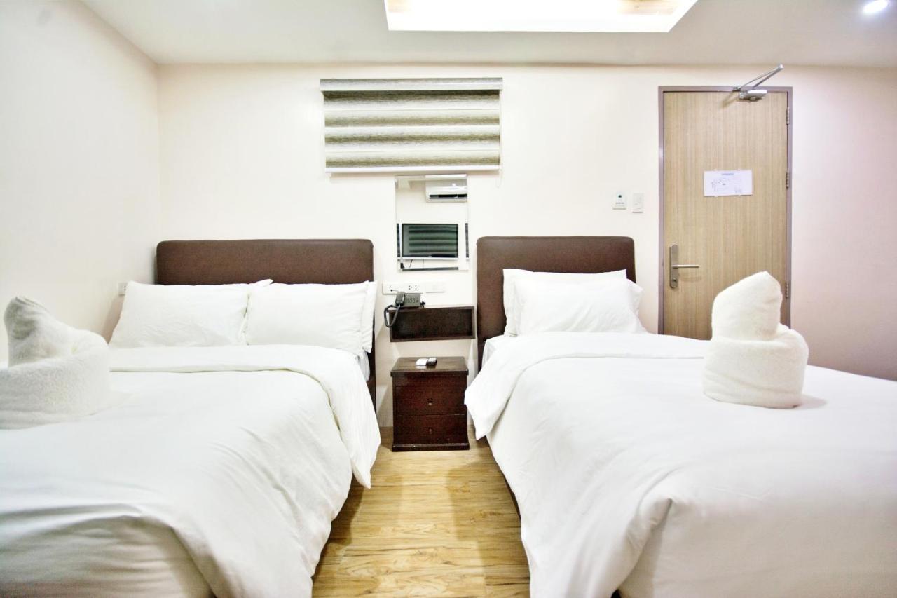 Emerald Island Hotel Balabag  Luaran gambar